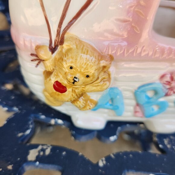 Vintage Ceramic Baby Carriage Planter With Teddy & Balloons - Picture 2 of 11